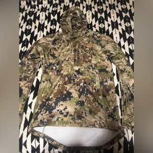 Men’s 1/2 zip Sitka Hoodie